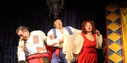 «Ο γάμος του Καραγκιόζη με την Εξουσία» με μανέστρο τον Αγάθωνα