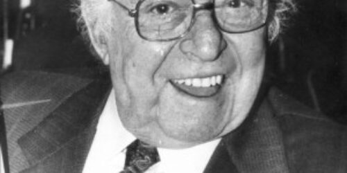 ΤΡΙΣ ΕΞΑΜΑΡΤΕΙΝ: Το τελευταίο έργο του του Αλέκου Σακελλάριου