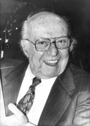 You are currently viewing ΤΡΙΣ ΕΞΑΜΑΡΤΕΙΝ: Το τελευταίο έργο του του Αλέκου Σακελλάριου